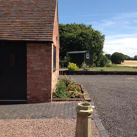 The Cow Shed, Kenilworth, Sleeps 2 Villa Exterior photo
