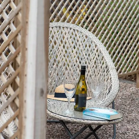 The Cow Shed, Kenilworth, Sleeps 2 Villa Exterior photo