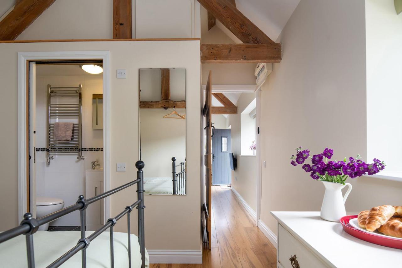 The Cow Shed, Kenilworth, Sleeps 2 Holiday home Kenilworth